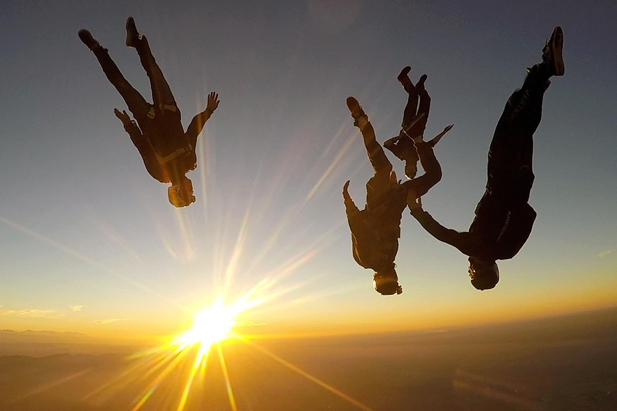 Yallah Skydive - Saut tĂŞte en bas